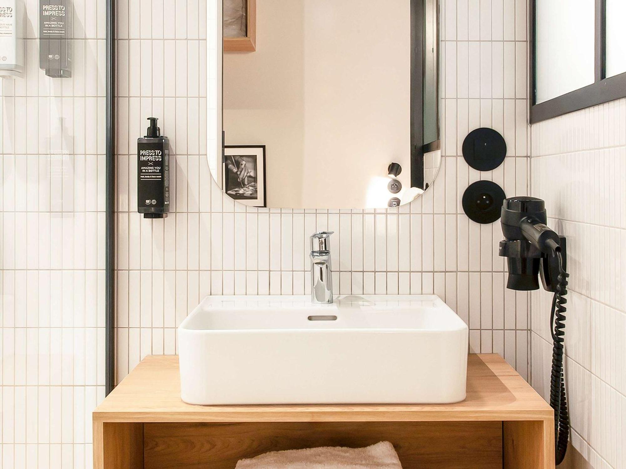 Ibis Styles Namur Ngoại thất bức ảnh